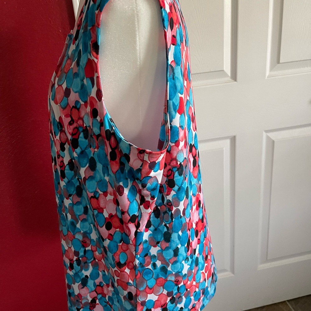 Colorful Coral and Teal Sleeveless Blouse - Picture 2 of 7